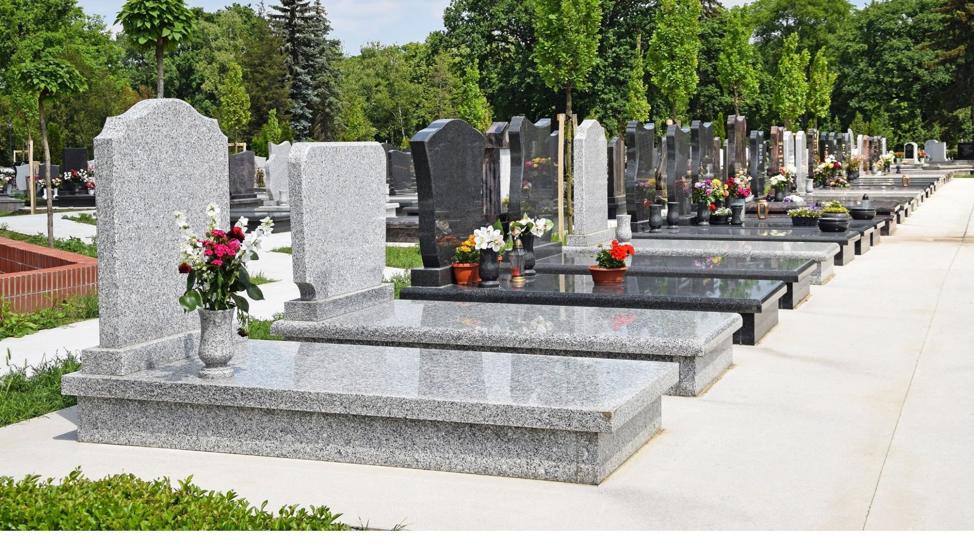 monuments funéraires FUNECAP GROUPE cimetière sépulture pierre tombale