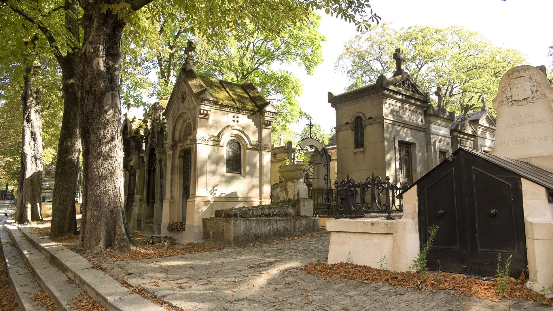 femmes compétences métier funéraire marbrerie cimetière sépultures